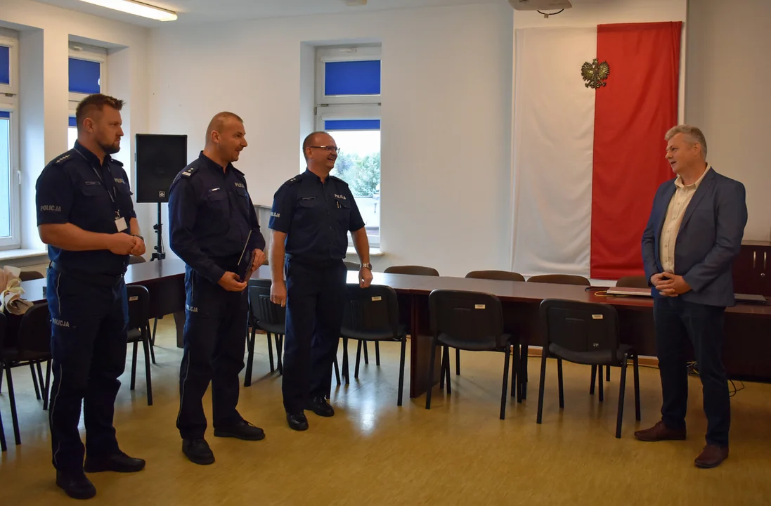 Po blisko 28 latach zakończył służbę w niebieskim mundurze. Teodor Błachnio pożegnał się z kolegami