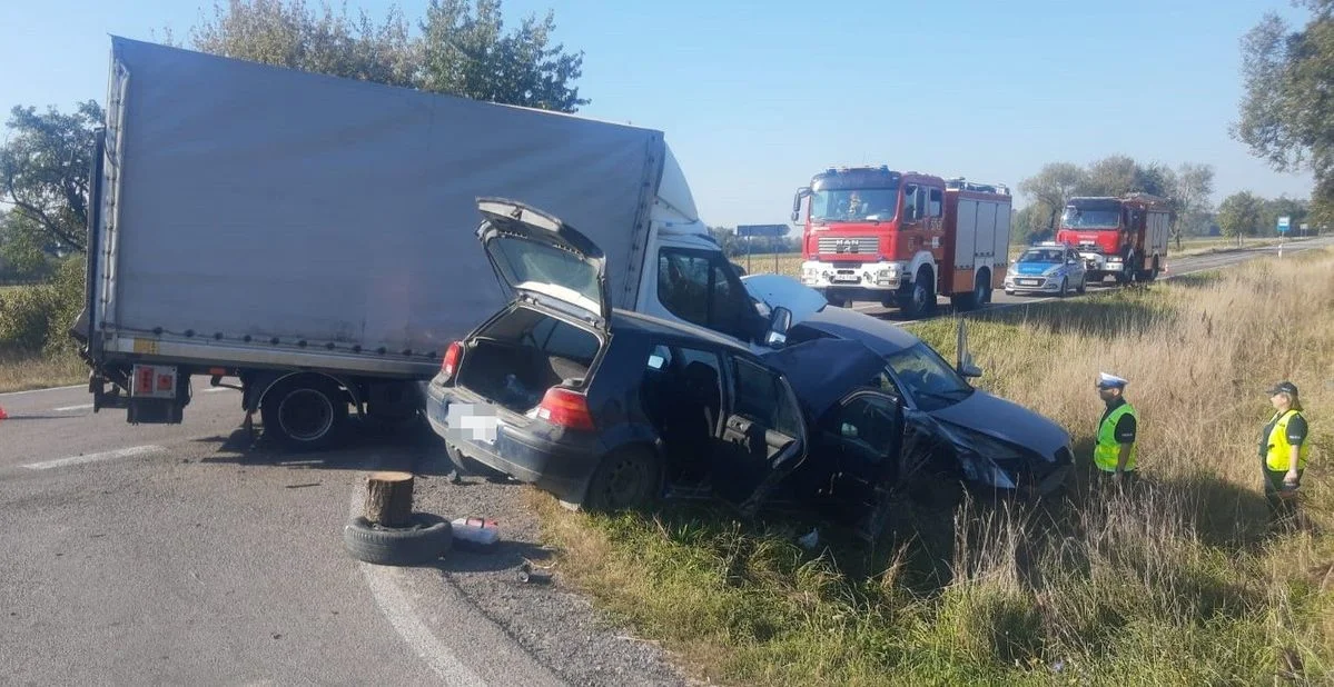 Powiat radzyński: Wypadek samochodowy we wsi Brzozowy Kąt. Nowe informacje - Zdjęcie główne