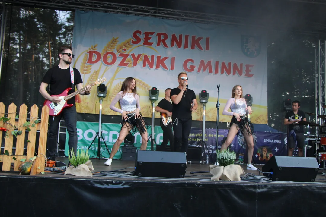 News w Sernikach. Koncert na dożynkach (zdjęcia) - Zdjęcie główne