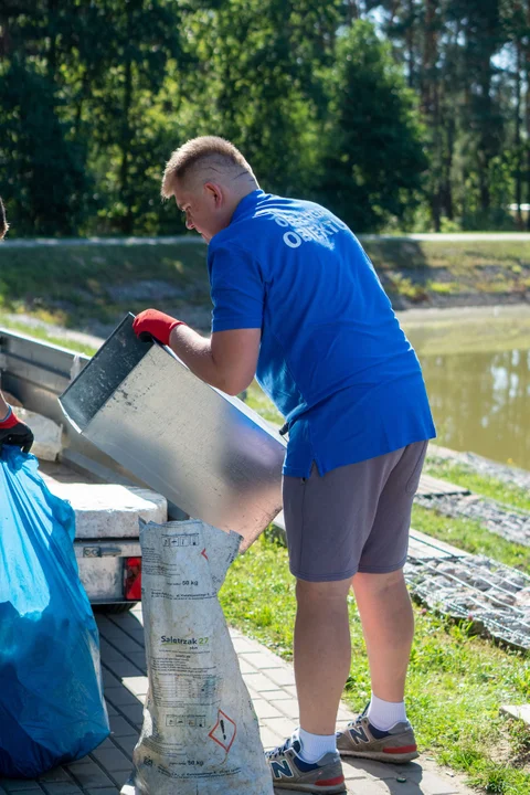 Wiceburmistrz Łukowa zbierał śmieci