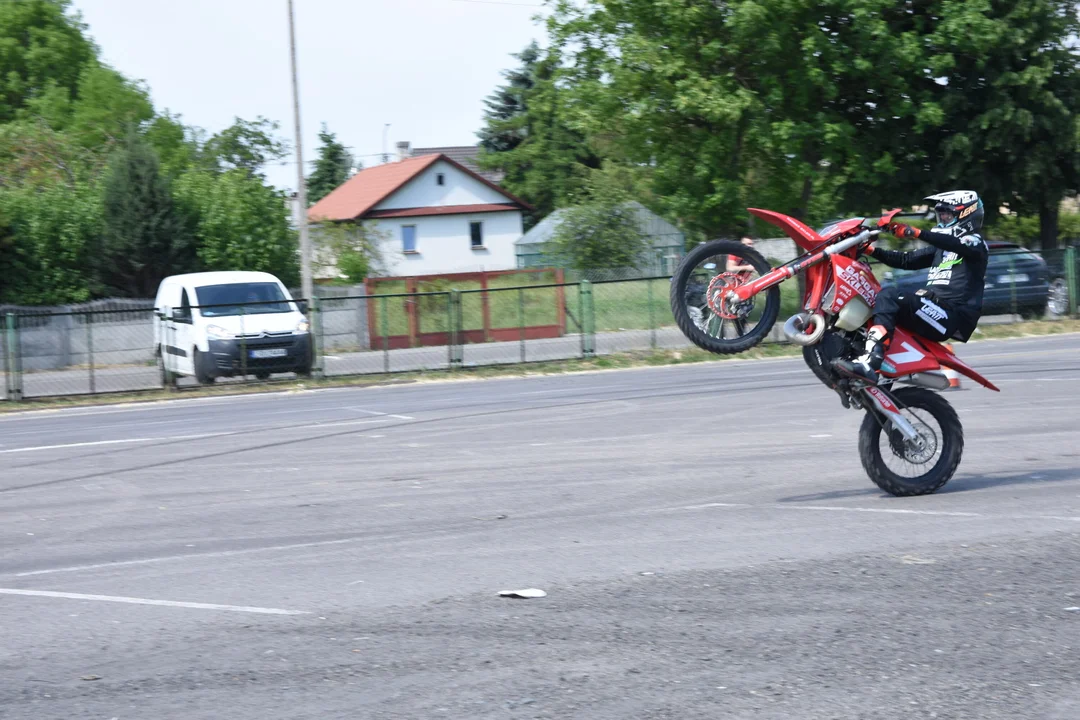 Motocykliści opanowali Łuków. Część I