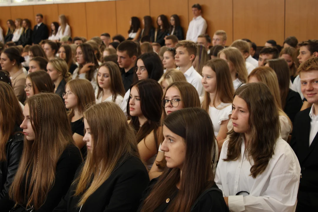 Rozpoczęcie roku szkolnego w IV Liceum Ogólnokształcące im. Jana Pawła II w Łukowie