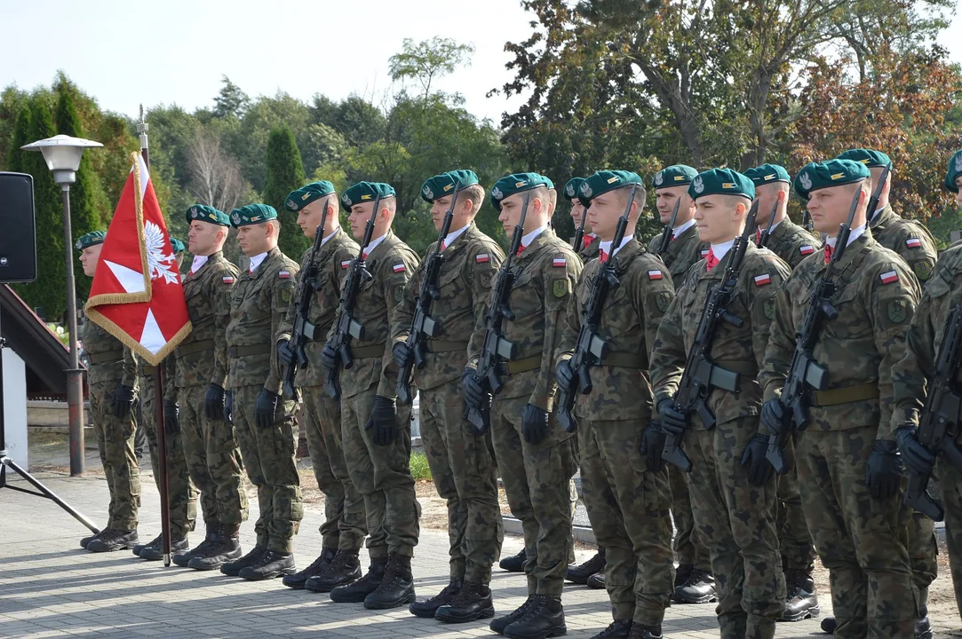 Odsłonięcie nagrobka żołnierza AK Karola Chlebickiego w Chodlu