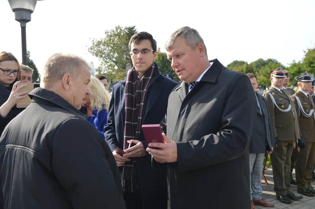 Odsłonięcie nagrobka żołnierza AK Karola Chlebickiego w Chodlu