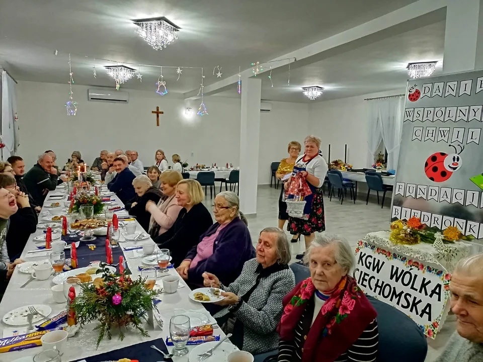 Wigilia dla seniorów z KGW w Wólce Ciechomskiej - Zdjęcie główne