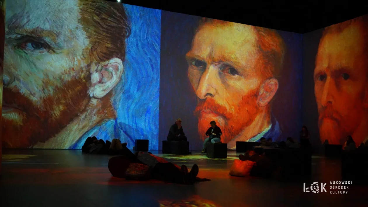 Słuchacze ŁUTW na wystawie „Van Gogh & Friends” oraz w Muzeum POLIN w Warszawie