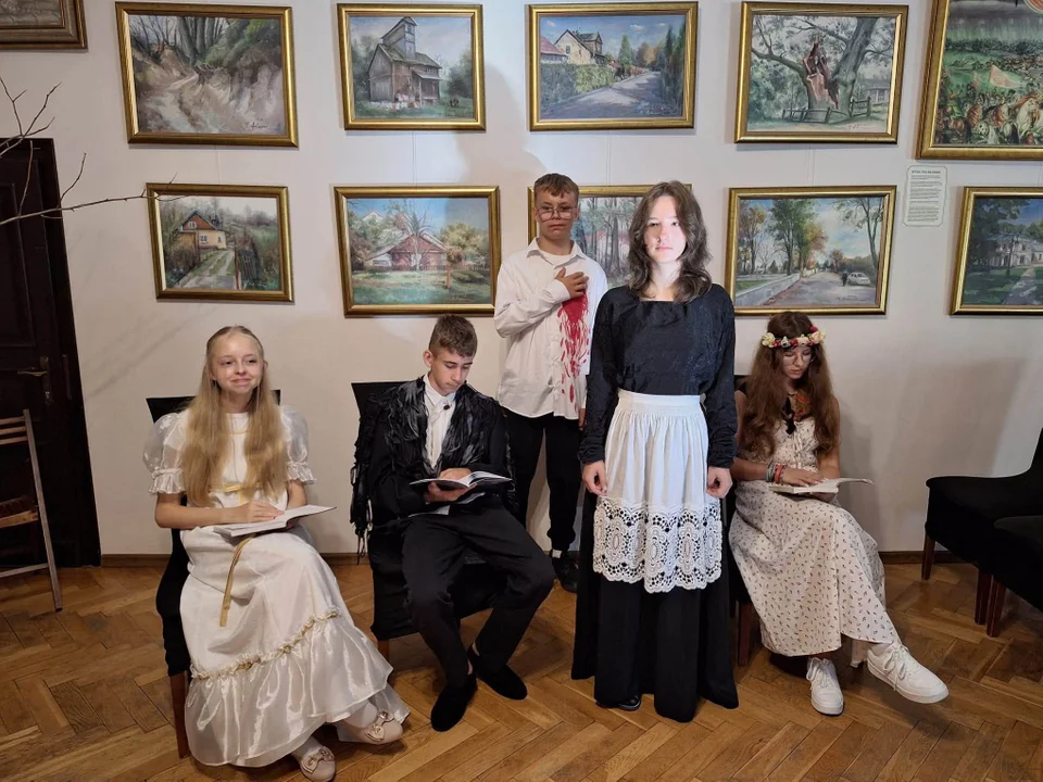 „Dziady” wybrzmiały w Karczmiskach (foto) - Zdjęcie główne