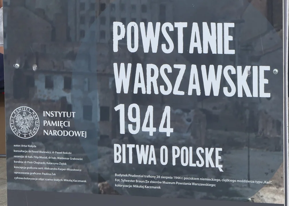 Na Placu Litewskim pojawiła się wystawa IPN o Powstaniu Warszawskim. Zdjęcia - Zdjęcie główne