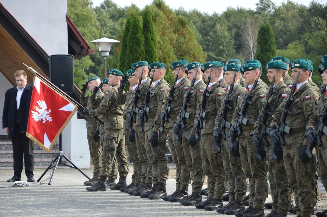 Odsłonięcie nagrobka żołnierza AK Karola Chlebickiego w Chodlu