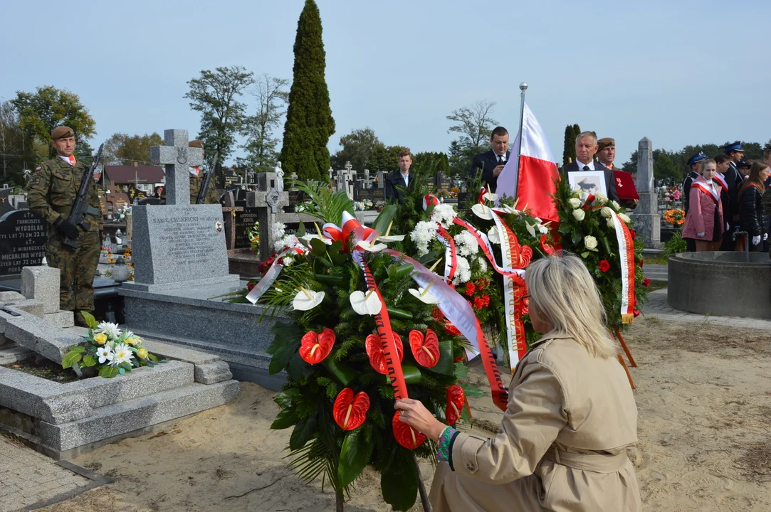 Odsłonięcie nagrobka żołnierza AK Karola Chlebickiego w Chodlu