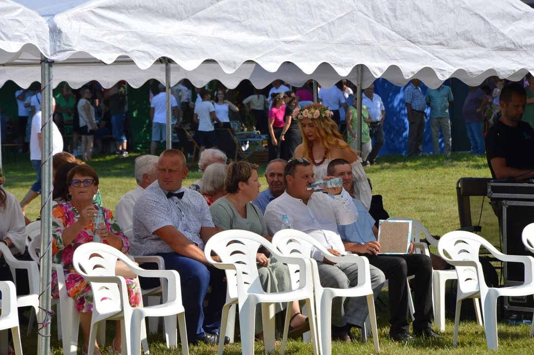 W niedzielę w Józefowie nad Wisłą odbyły się Dożynki Gminne