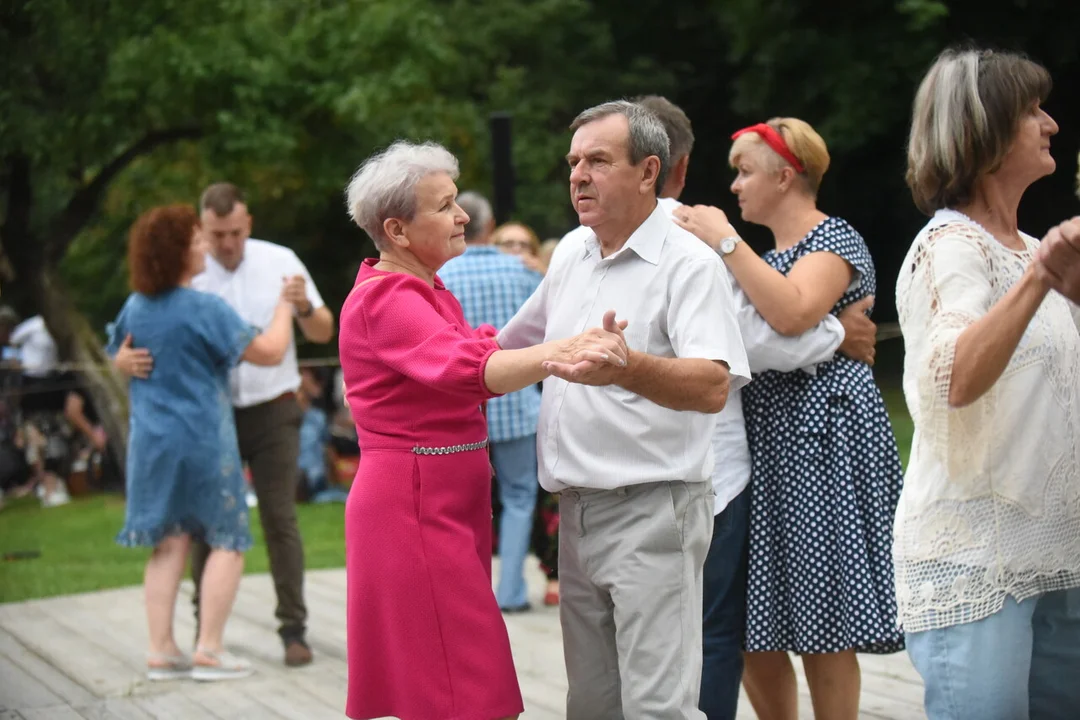 Potańcówka w skansenie