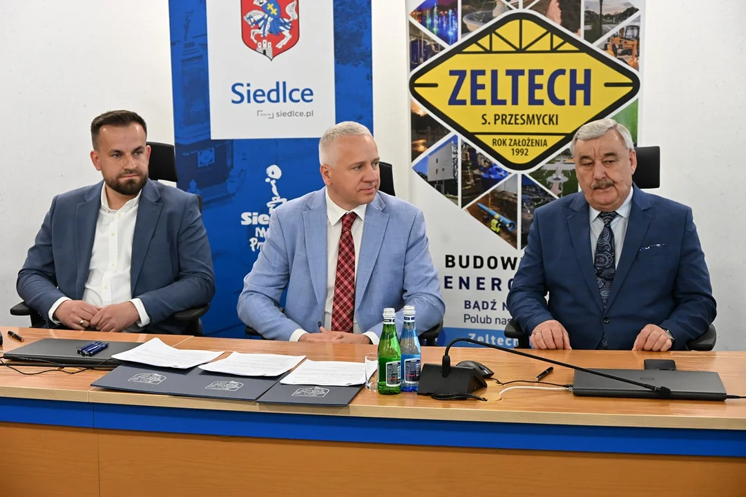 Podpisanie umowy na remont Floriańskiej