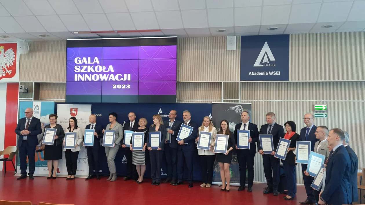 RCEZ w Lubartowie z prestiżową nagrodą w Projekcie Certyfikacji Szkół Lubelskiej Akademii WSEI - Zdjęcie główne