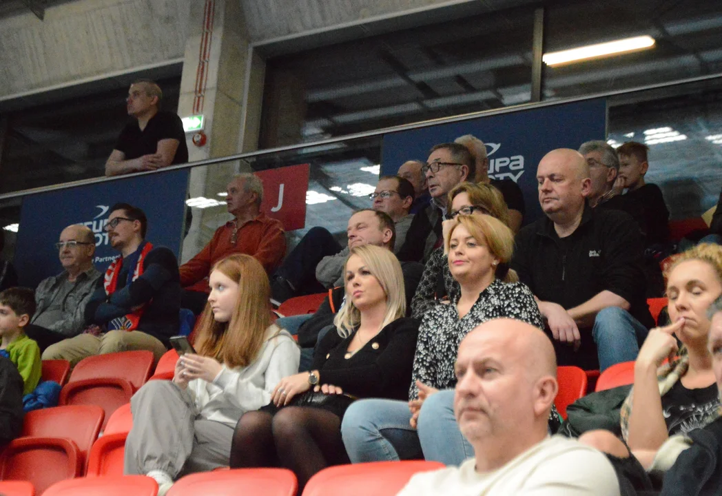 Kibice w hali Grupa Azoty Arena