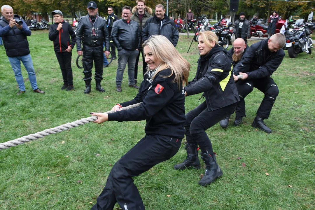 Motoweterani Łuków zakończyli sezon zabawami i zawodami (GALERIA cz. III) - Zdjęcie główne