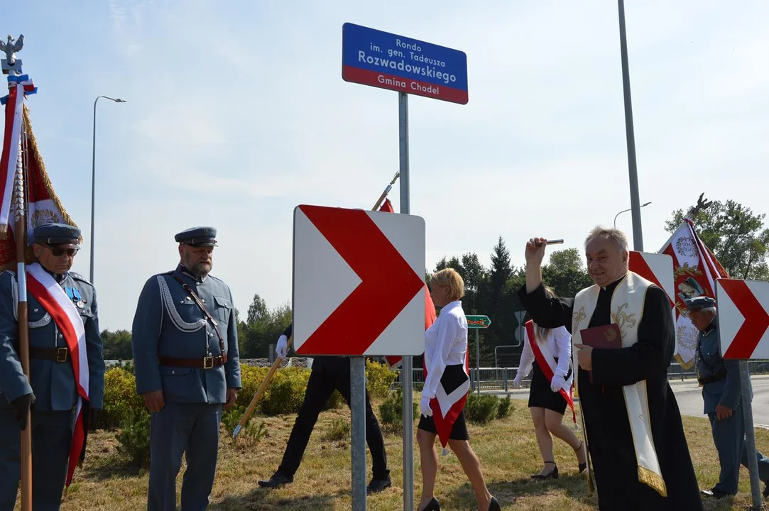 Uroczystość odsłonięcia ronda im. generała Tadeusza Rozwadowskiego w Chodlu