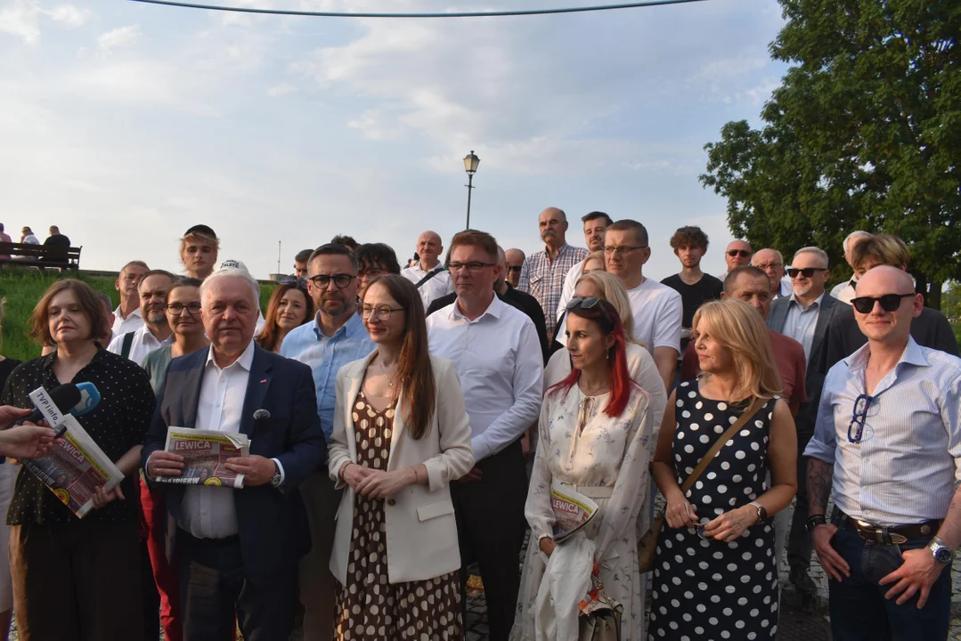 Politycy Lewicy spotkali się z mieszkańcami Kazimierza Dolnego (zdjęcia) - Zdjęcie główne