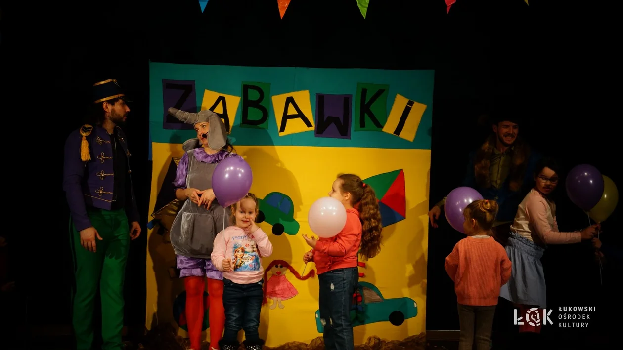 Niedziela z teatrem „Cyrk w ogrodzie”