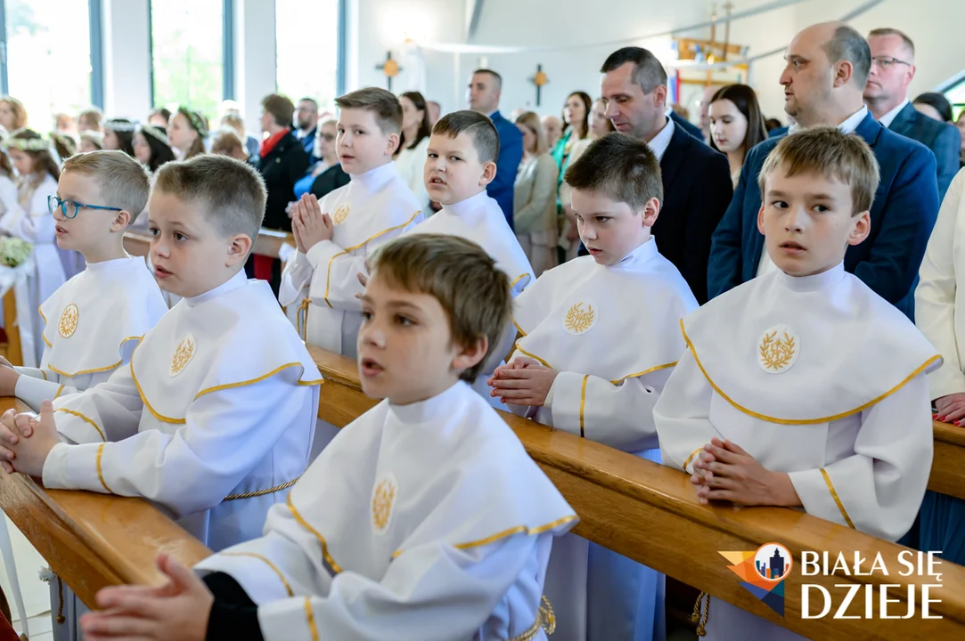 I Komunia Święta parafii pw. Św. Ojca Pio w Rakowiskach - Zdjęcie główne