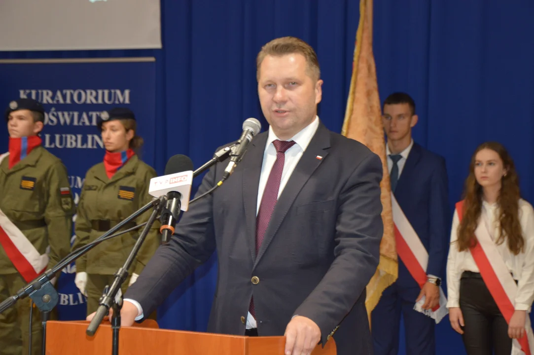 Minister Edukacji na otwarciu nowych boisk w "Szpulkach"