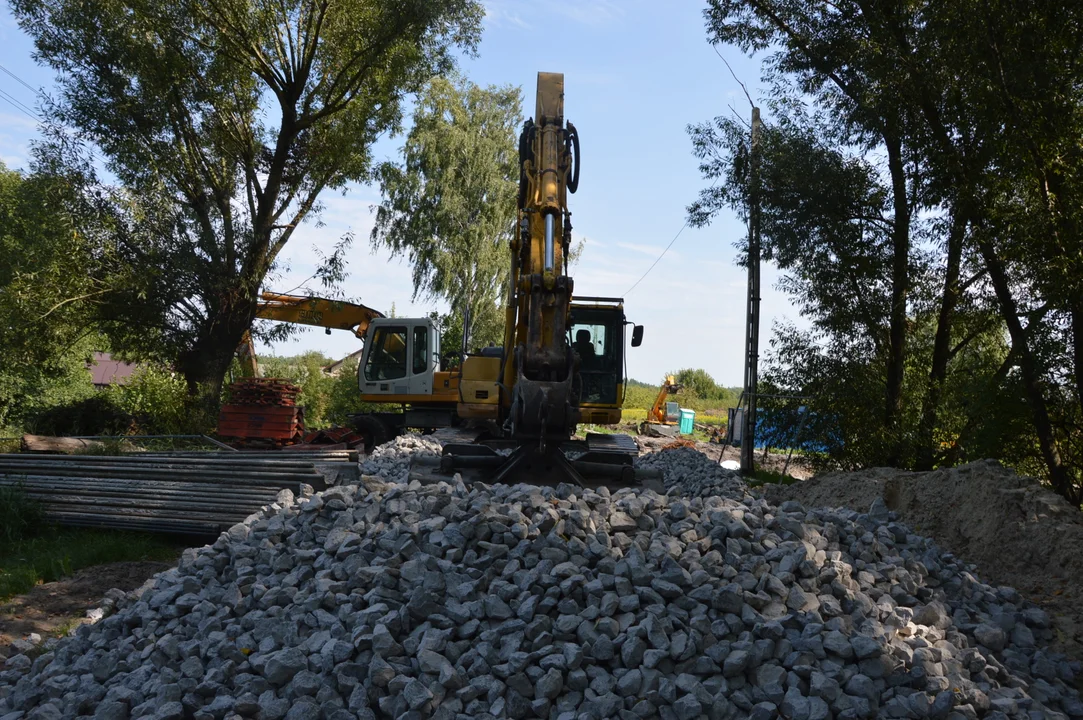 Trwają prace związane z przebudową mostu znajdującego się na ul. Pomorskiej w Opolu Lubelskim