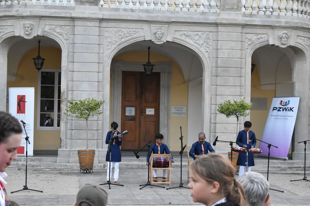 Za nami 3 dzień Międzynarodowego Festiwalu Folklorystycznego. Zobacz fotorelację prosto ze Skweru Niepodległości