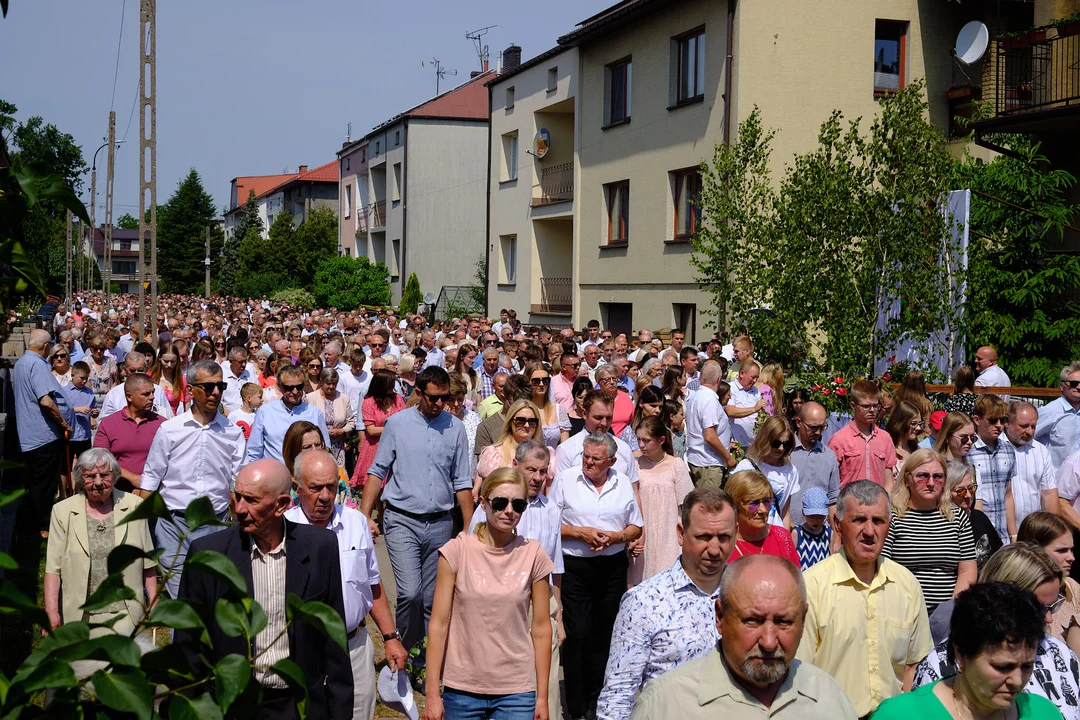 Procesja Bożego Ciała w parafii Matki Kościoła w Łukowie