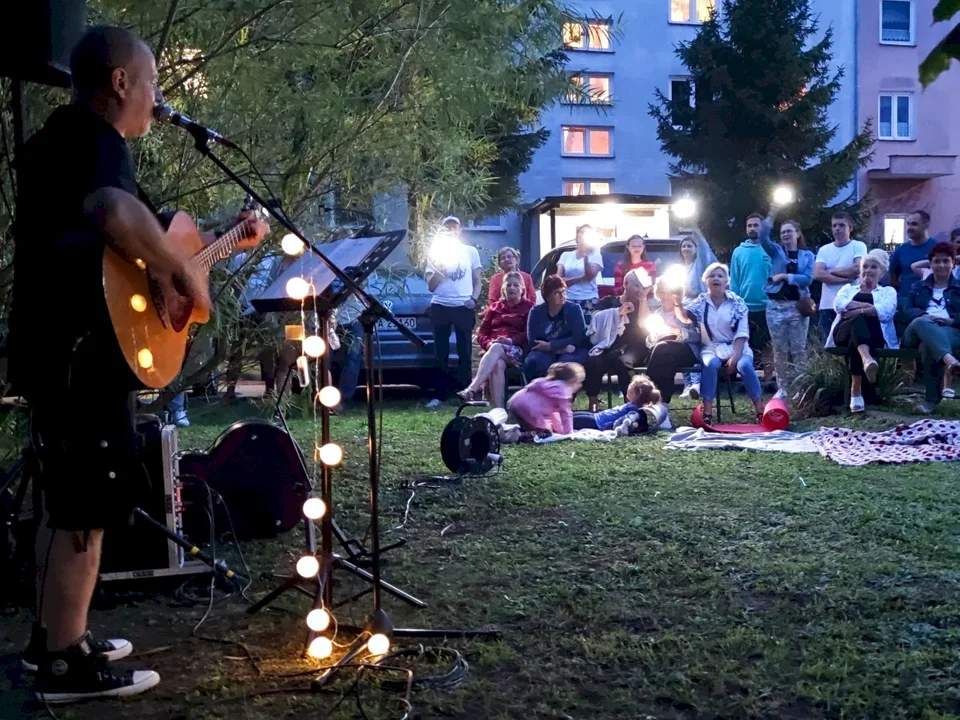 Osiedle "Młodzieżówka" z własnym miejscem na pikniki - Zdjęcie główne