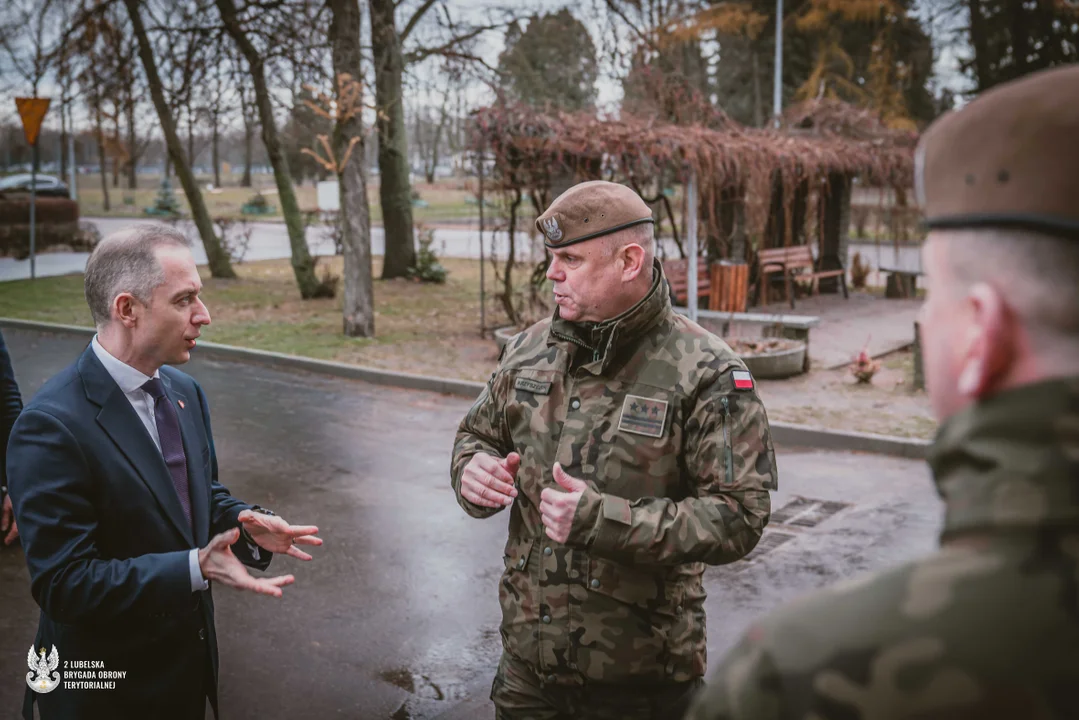 Wiceminister obrony narodowej u lubelskich terytorialsów. "Gest doceniający ich służbę i zaangażowanie" - Zdjęcie główne
