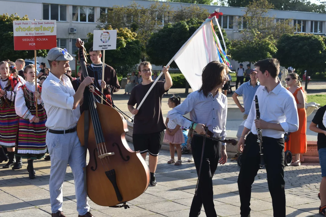 III Międzynarodowy Dziecięcy Festiwal Folklorystyczny World Wide Kids w Puławach
