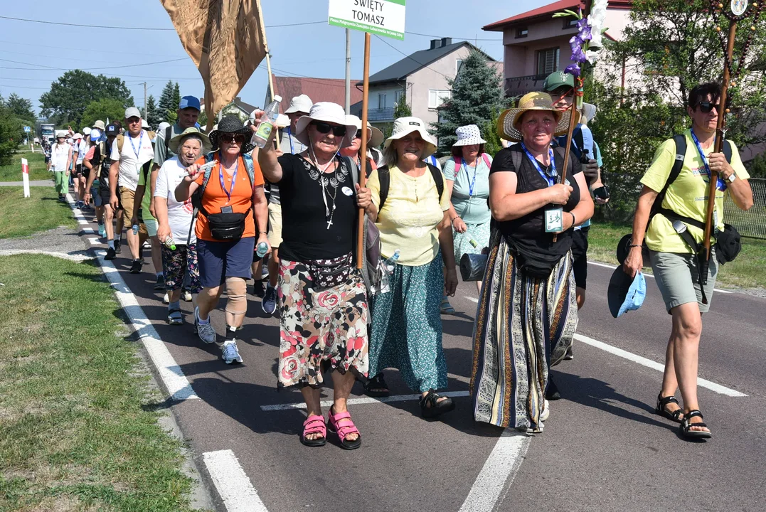 Pielgrzymi są już w powiecie biłgorajskim (foto) - Zdjęcie główne