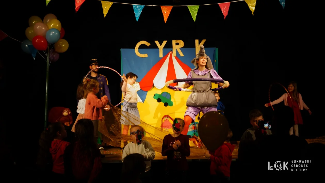 Niedziela z teatrem „Cyrk w ogrodzie”