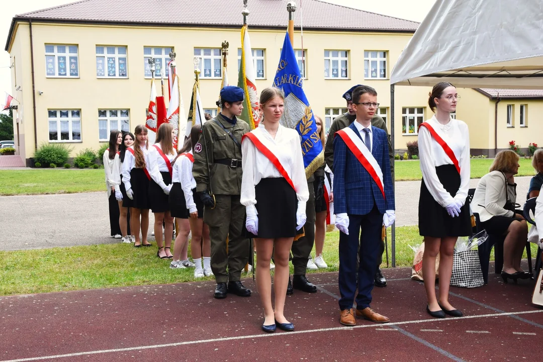 Szkoła Podstawowa w Radoryżu Kościelnym ma nowego patrona. To znany pisarz