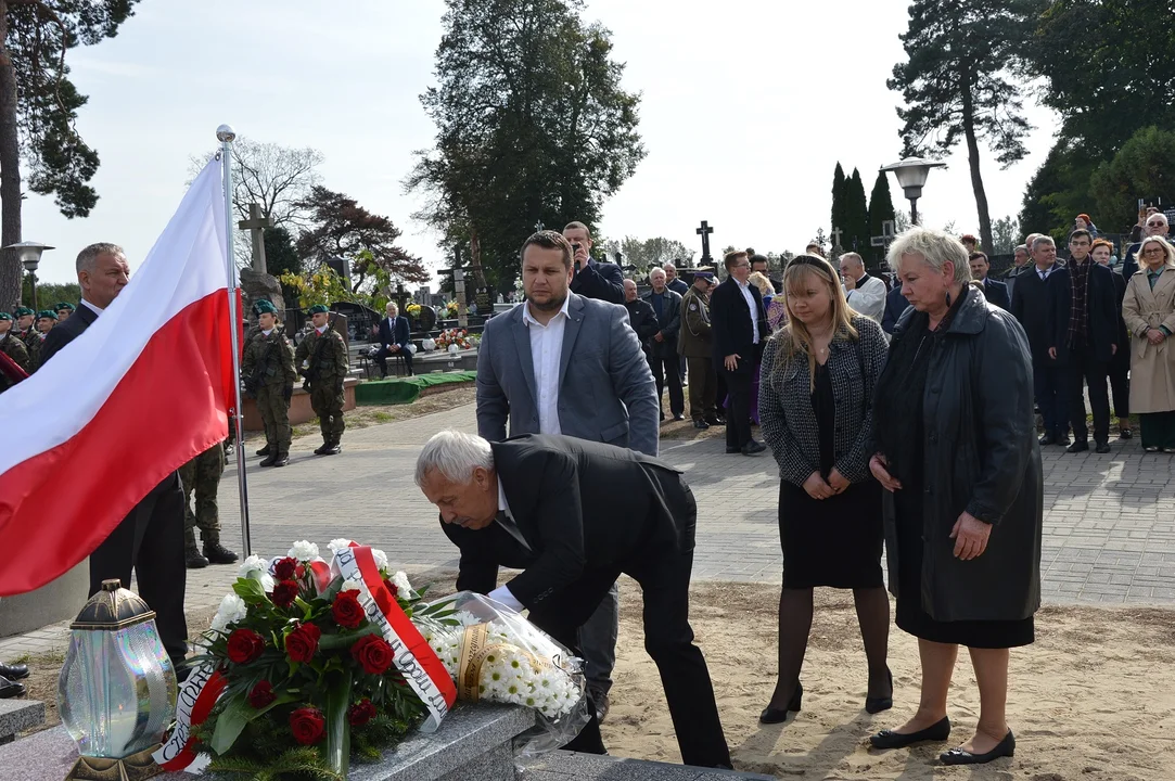 Odsłonięcie nagrobka żołnierza AK Karola Chlebickiego w Chodlu