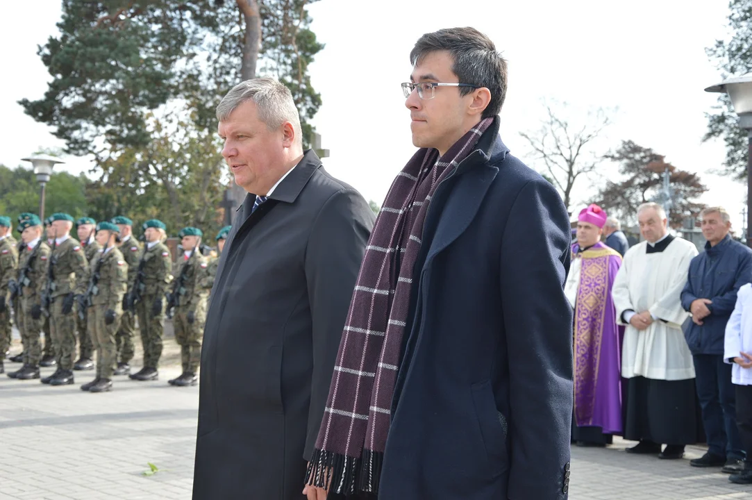 Odsłonięcie nagrobka żołnierza AK Karola Chlebickiego w Chodlu