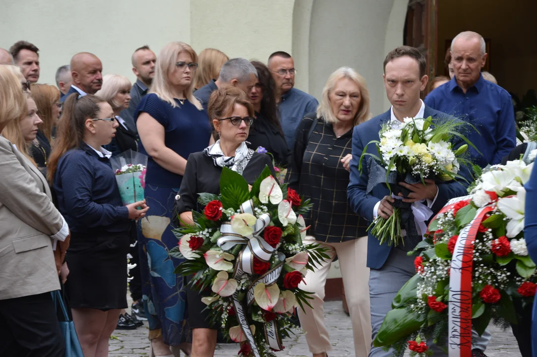 Uroczystości pogrzebowe Gabrieloa Maja, prezesa Powiatowego Centrum Zdrowia w Opolu Lubelskim