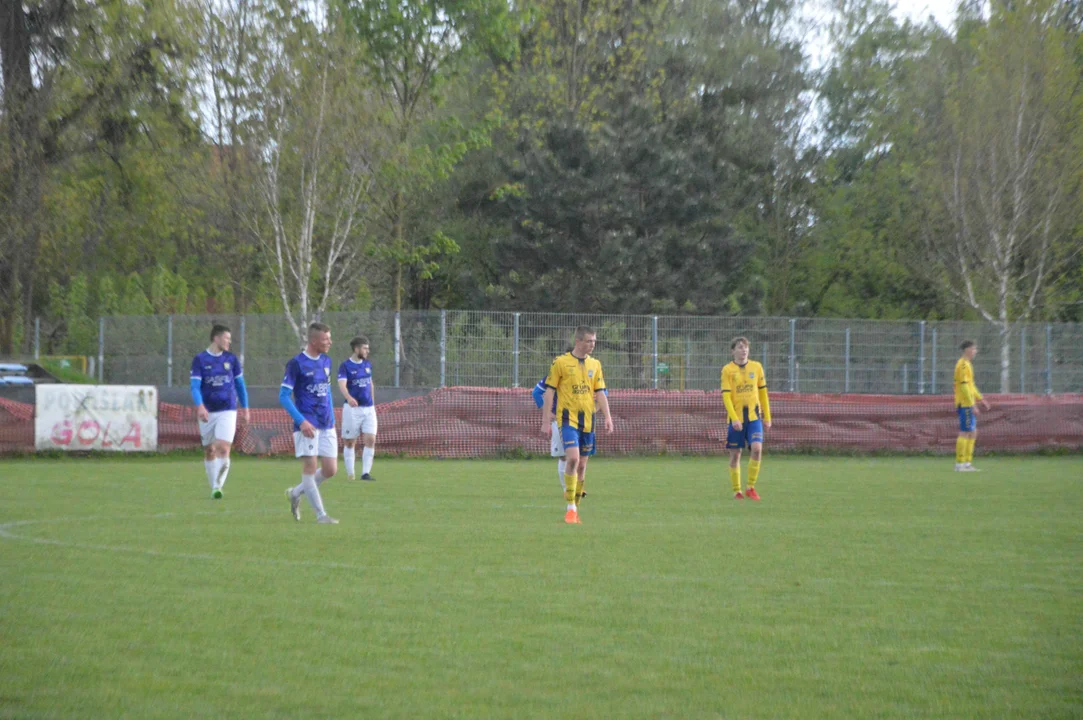 Powiślak Końskowola - KS Leokadiów