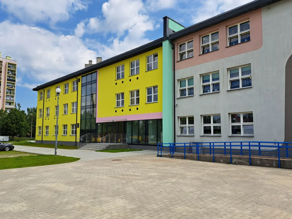 Lublin: Koniec rozbudowy szkoły na Felinie. Są nowe sale lekcyjne, kuchnia i stołówka - Zdjęcie główne