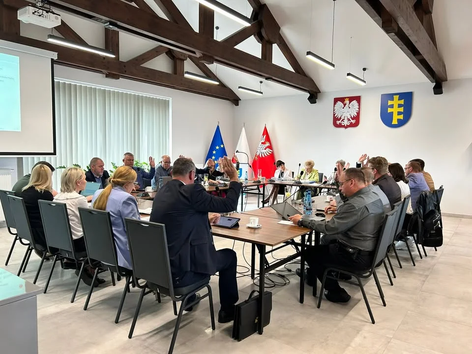Pilawa: Jednogłośne wotum zaufania i absolutorium dla burmistrz Albiny Łubian