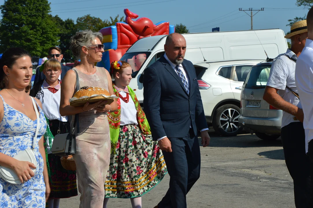 W niedzielę w Józefowie nad Wisłą odbyły się Dożynki Gminne