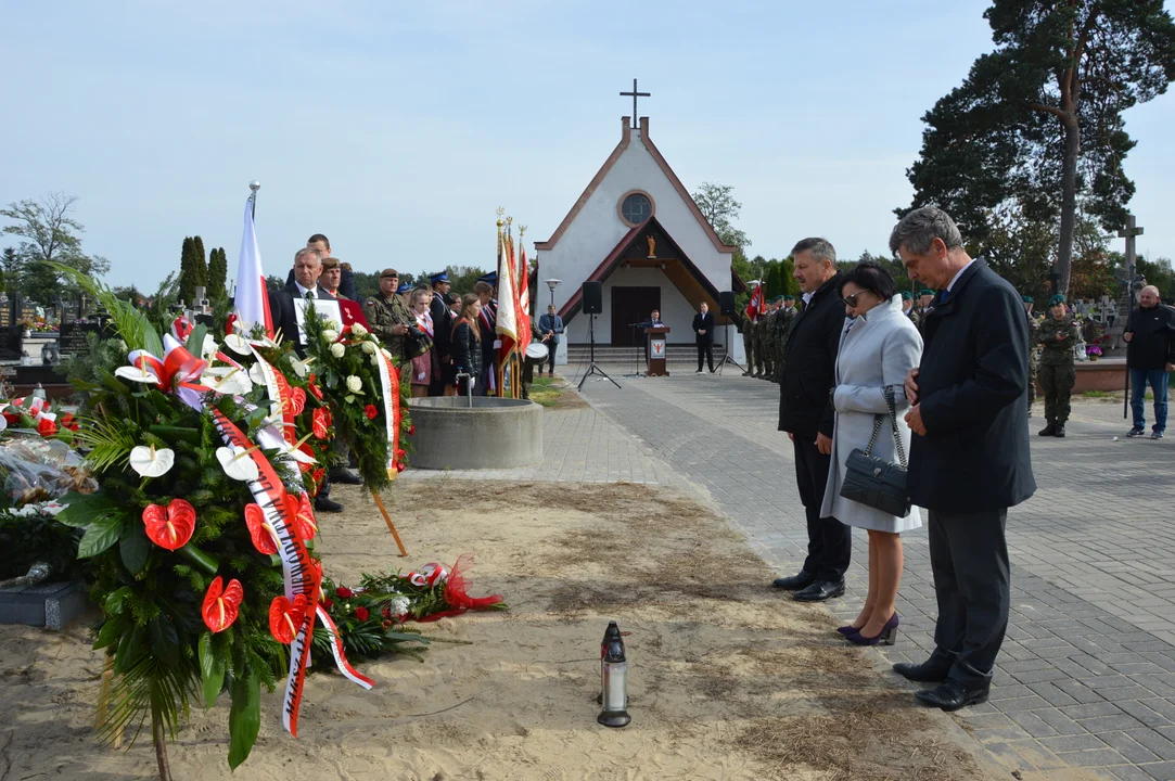 Odsłonięcie nagrobka żołnierza AK Karola Chlebickiego w Chodlu