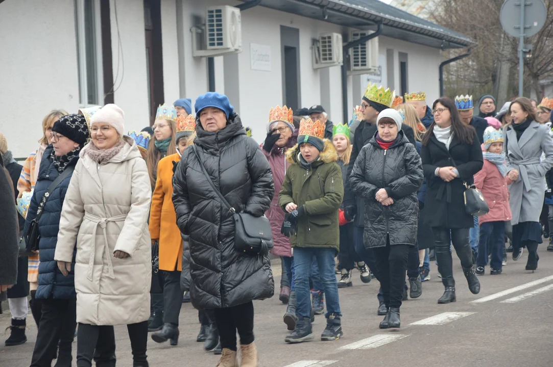 Orszak Trzech Króli przeszedł ulicami Chodla