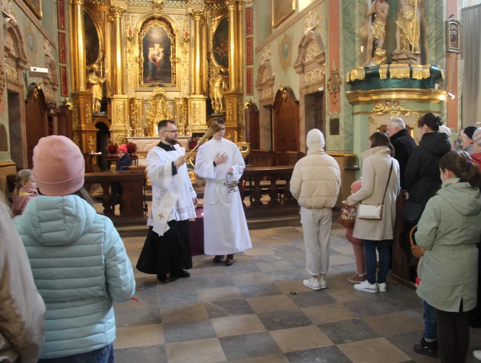 Poświęcenie pokarmów u św. Anny w Lubartowie (zdjęcia) - Zdjęcie główne