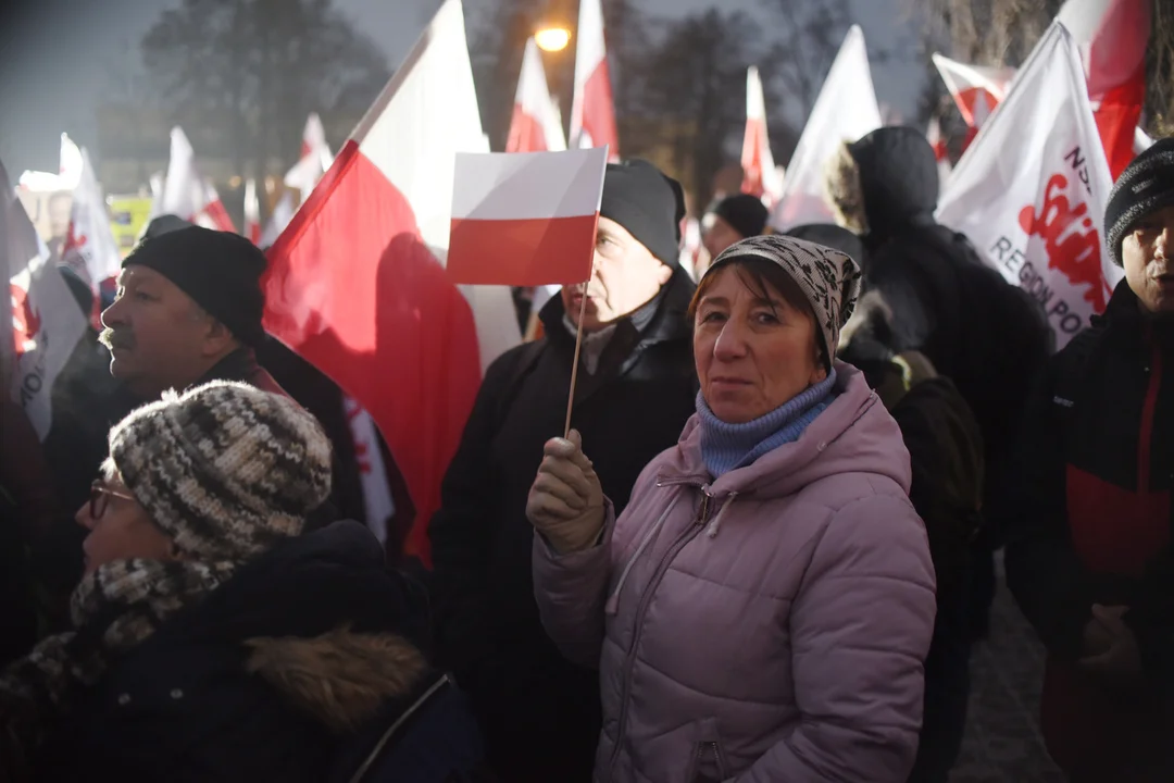 Warszawa: „Marsz Wolnych Polaków” zgromadził tłumy [ZDJĘCIA, CZ. 2] - Zdjęcie główne