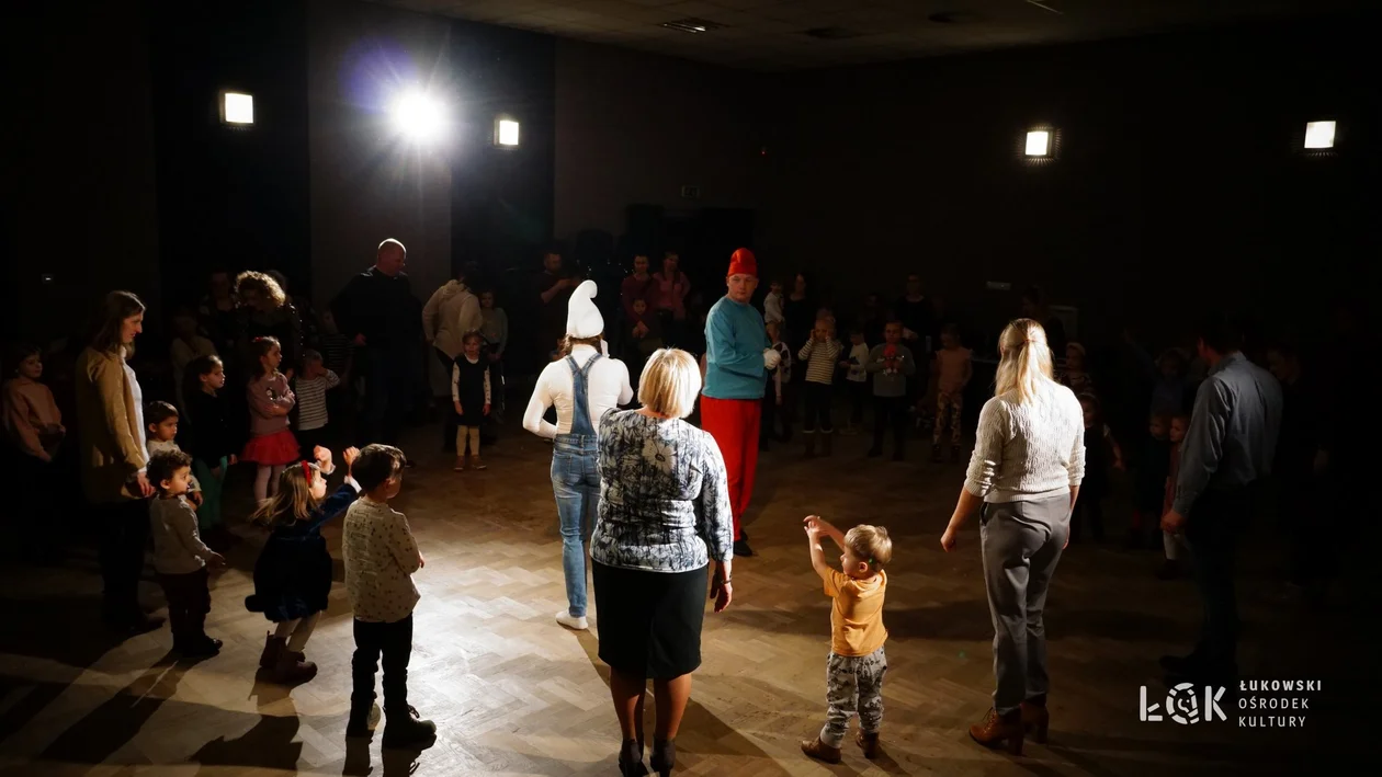 Niedziela z teatrem „O Chłopcu z drewna”