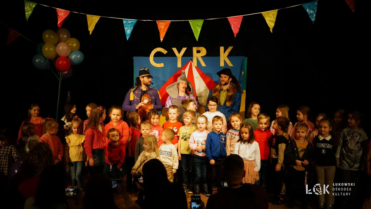 Niedziela z teatrem „Cyrk w ogrodzie”