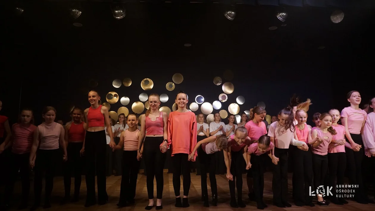 Koncert taneczny „Witajcie w naszej bajce” w wykonaniu ŁOK Dance Factory