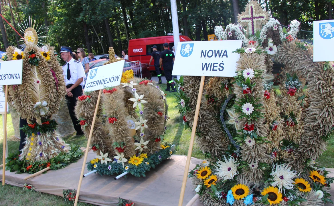 Konkurs wieńców dożynkowych w Sernikach