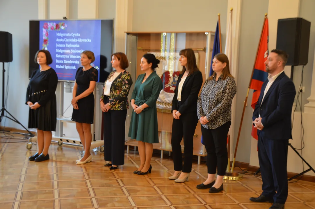 Nagrody i awanse na Dzień Nauczyciel w Starostwie Powiatowym w Puławach